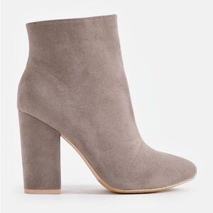 Justfab Besha Block Heel Boots Size 7.5 In Grey Faux Suede New